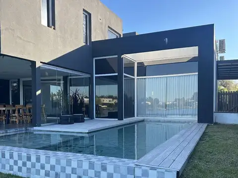 Casa en Venta en Villanueva, USD 490.000