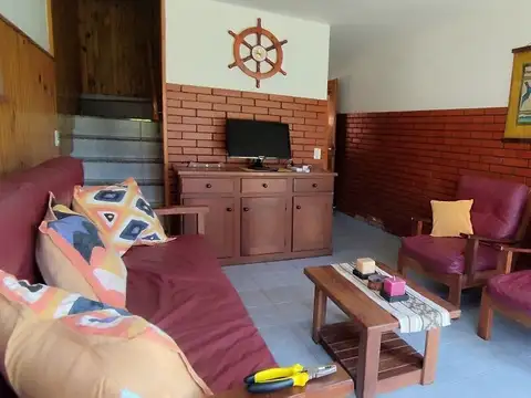 Casa 3 ambientes con 2 baños