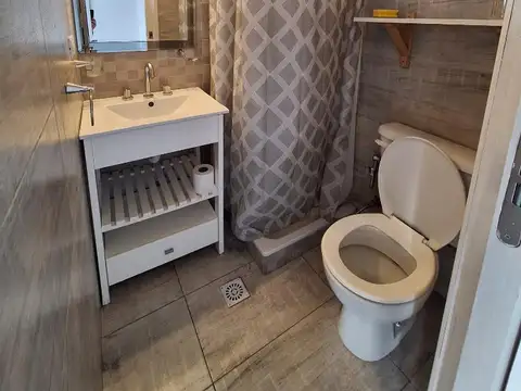 Falucho 2100, Piso 4