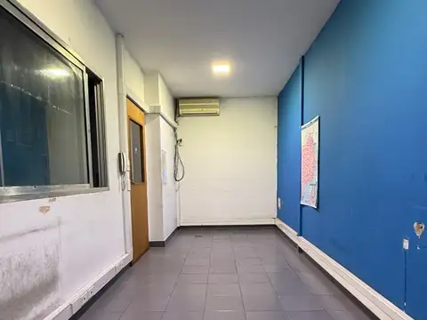 Depósito en venta de 200m2 ubicado en Parque Patricios