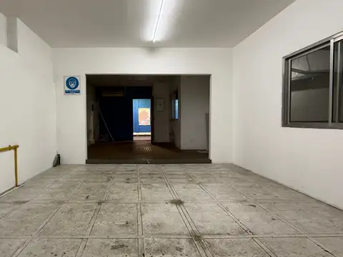 Depósito en venta de 200m2 ubicado en Parque Patricios