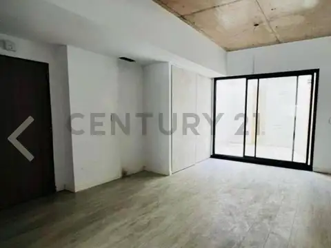 DOS AMBIENTES PLANTA BAJA CON PATIO