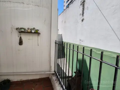 Depto Tipo Casa en Venta 50 años