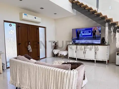 Casa en Venta en Lomas De City Bell, USD 510.000