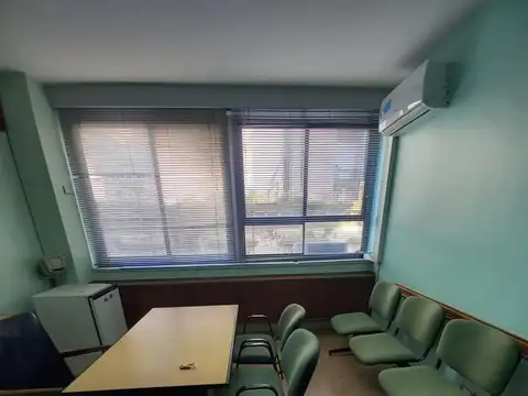 Oficina en alquiler - 2 Despachos 1 Baño - San Nicolás