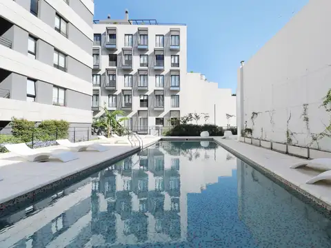 VENTA DEPARTAMENTO DE TRES AMBIENTES EN FLORES - BALCON TERRAZA - VISTA ABIERTA - FULL AMENITIES