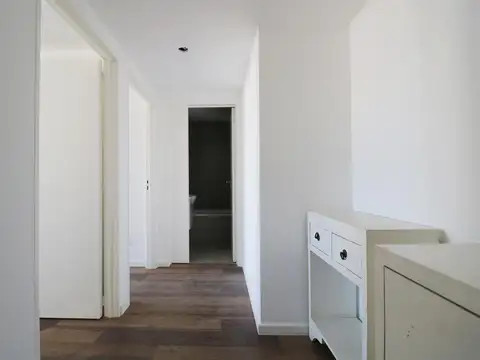 VENTA DEPARTAMENTO DE TRES AMBIENTES EN FLORES - BALCON TERRAZA - VISTA ABIERTA - FULL AMENITIES