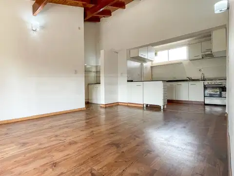 Depto Tipo Casa 3 ambientes con 2 baños