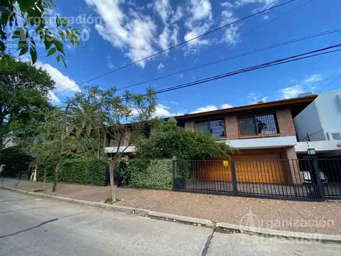 Vicente Fidel López al 700 Martínez