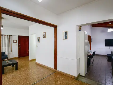 Venta Casa 2 Dormitorios Patio y Cochera Gonnet