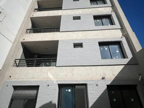 Departamento en Abasto con pronta entrega - 2 dormis con patio