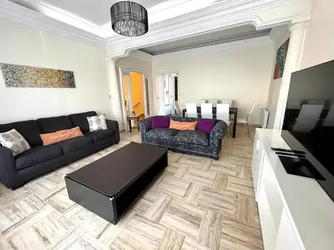 PH en venta - 4 Dormitorios 3 Baños - 317Mts2 - Villa Urquiza