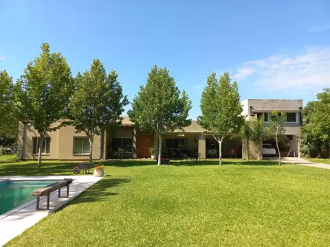 Calle Pública S/N 100