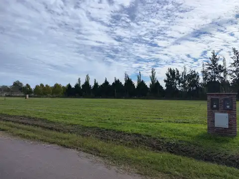 Terreno Comercial sobre colectora Acceso Oeste km 71 Lujan