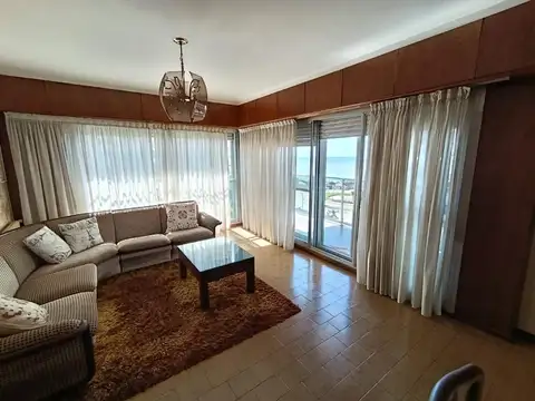 Departamento en Alquiler de 4 dormitorios