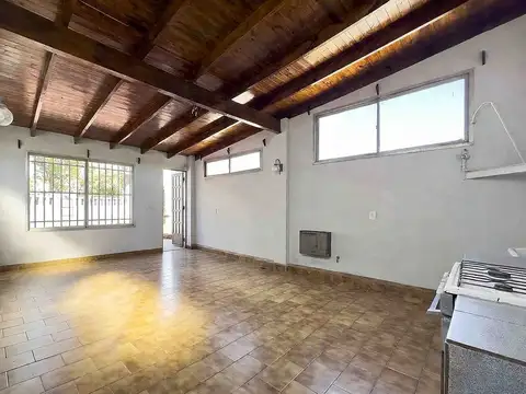 Depto Tipo Casa en Venta de 4 dormitorios