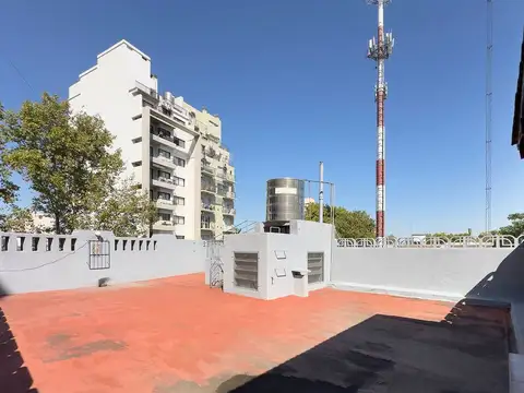 Depto Tipo Casa 6 ambientes con 2 baños