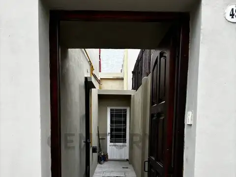 PH TIPO CASA EN ALQUILER DE 4 AMBIENTES EN BARRACAS