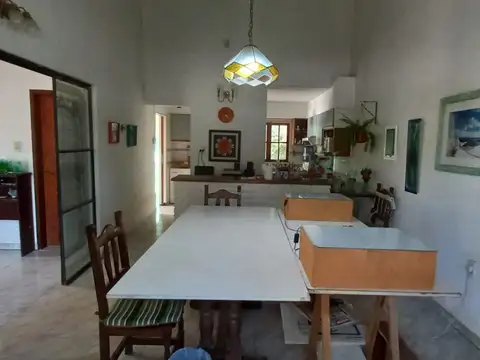 Casa en Venta con 3 cocheras