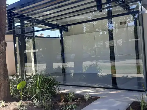 Locales excelente ubicación