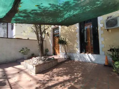 Quirno Costa 1300