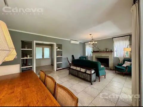 Casa en Venta en La Legua, USD 355.000