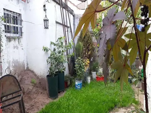 Casa en venta - 2 Dormitorios 1 Baño - Mar del Plata