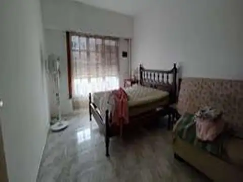 25 de Mayo e/ Trinidad Tobago y Guayana