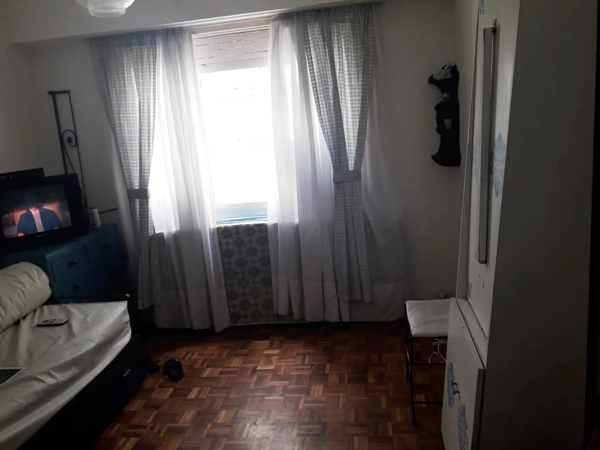 Departamento monoambiente en primer piso a 2 cuadras de Plaza Colón