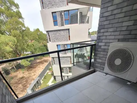 Departamento en Alquiler con 1 cocheras