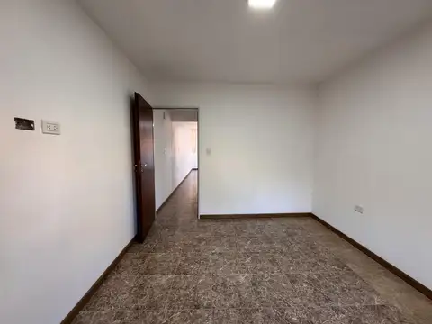 Casa en venta a estrenar de un dormitorio con jardin fisherton
