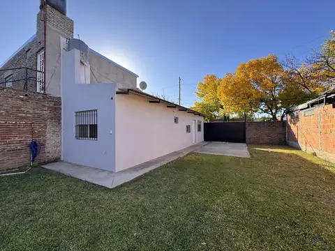 Casa en venta a estrenar de un dormitorio con jardin fisherton