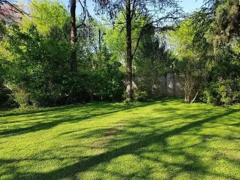 Casa en Venta con 9 cocheras