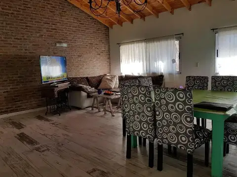 Excelente casa  usd 265.000.000 sobre lote 1200 m2