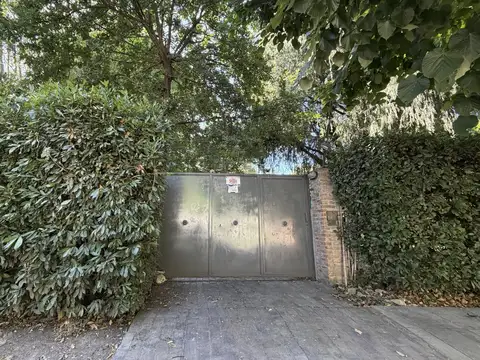 Calle 462 entre Cno. Belgrano y 21 D