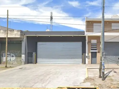 Local Comercial s/ Avenida 270 m² Cub. - San Justo
