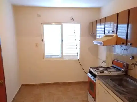 Richeri 665 2 dormitorios. frente a facultad de medicina