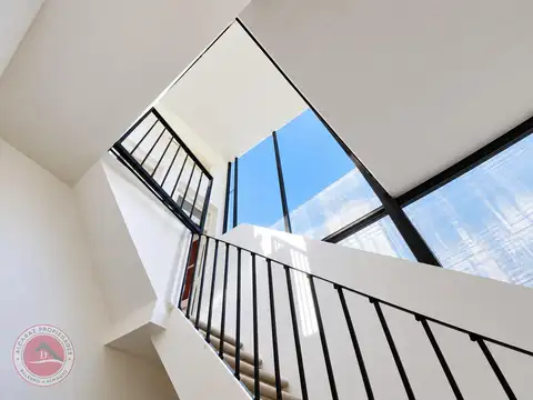 Depto Tipo Casa en Alquiler de 4 ambientes