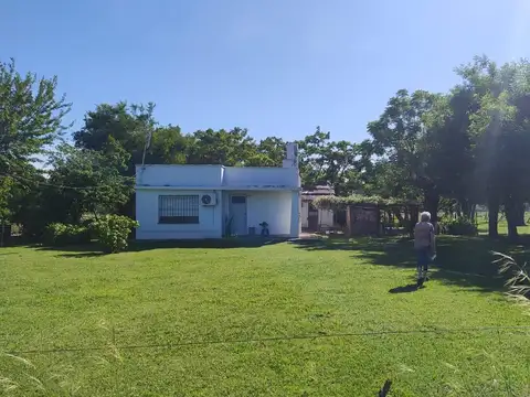 Campo frente al aerodromo de Escobar