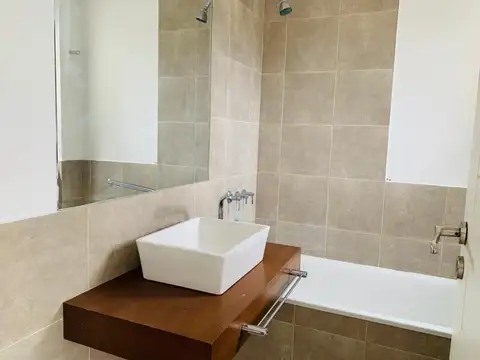 Departamento en Alquiler con 1 cocheras