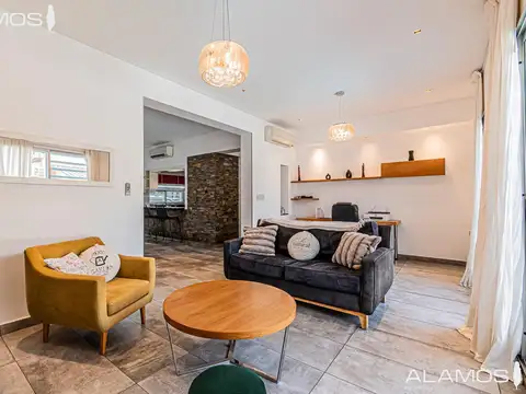 Casa 6 ambientes con 3 baños