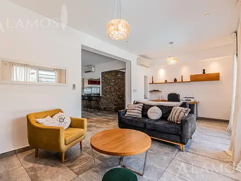 Casa en Venta en Villa Sarmiento, USD 370.000