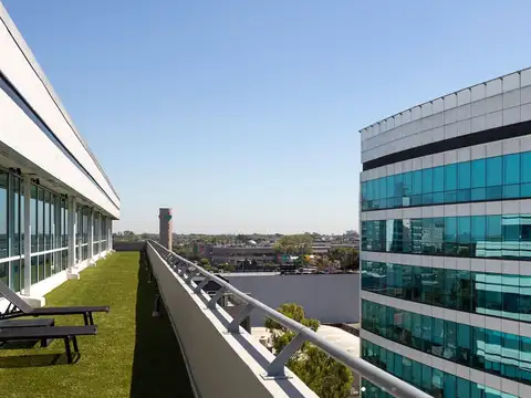 Oficina en Alquiler con 12 cocheras