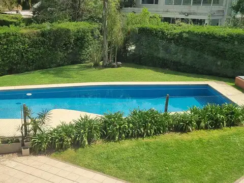 Casa en Venta con 5 cocheras