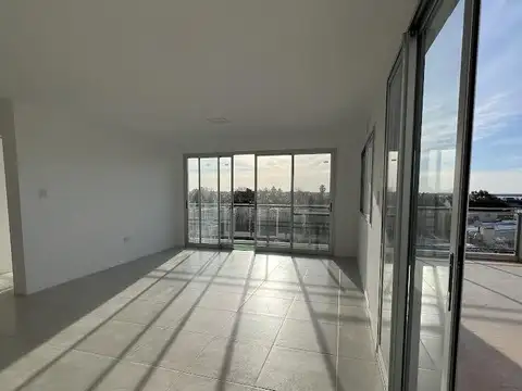 Chacbuco entre 3 de Febrero y Sarmiento