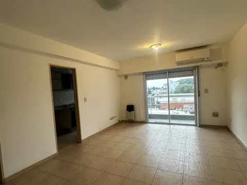Departamento en Alquiler en Moron, $ 400.000