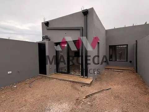 Casa en Venta en Plottier, USD 130.000