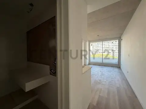 Manzanares 2300, Piso 8