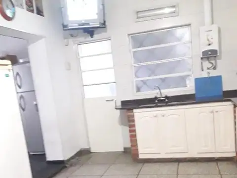 Casa en Venta con 3 cocheras