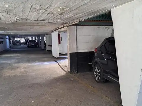 VENTA - COCHERA C/BAÑO Y ACENSOR - SAN NICOLAS